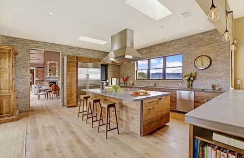 St. Helena House | Luxury Mountaintop Estate in Napa Valley