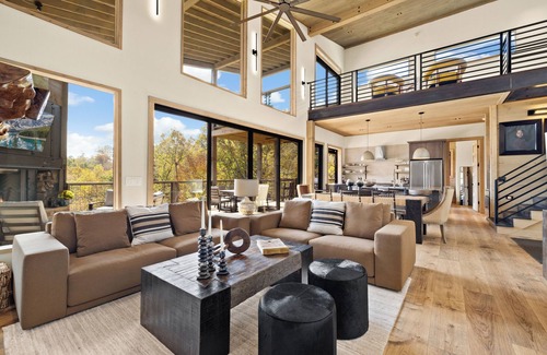 Blue Ridge House | Luxury New House in Charming Blue Ridge with Expansive Mountain Views