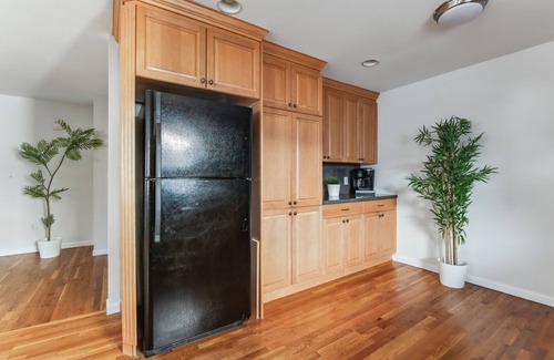 White Plains House | Luxury NY Home with Free Parking