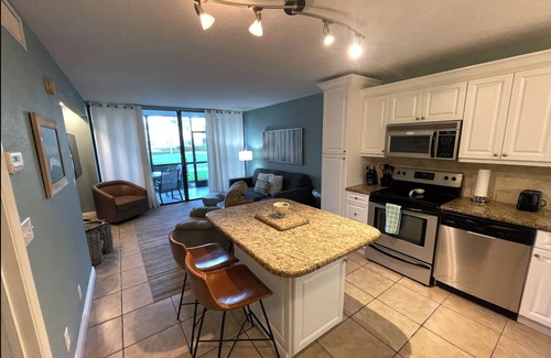 Fort Pierce Condo | Luxury Ocean Village Beach Condo with 5 Star Reviews with Wifi and all Extras