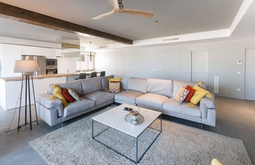 Grau i Platja Apartment | Luxury oceanfront loft with 3 suites rooms with 190m2: High Speed Wifi: 300mbs