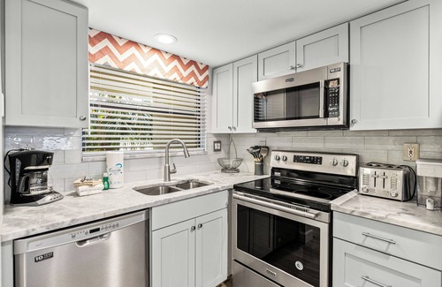 Belle Vista Condo | Luxury Oceanfront Retreat with Stunning Views