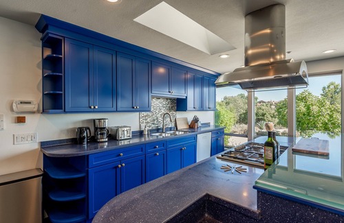 Canoga Park House | Luxury, OMG Views at CA's only Earthship home