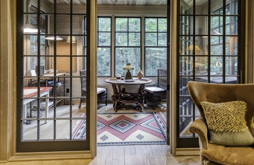 Cashes Valley House | Luxury on Fightingtown Creek, minutes to downtown Blue Ridge or McCaysville.