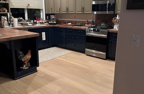 Larkspur House | Luxury open concept Vacation Home. Close to downtown ,Old Mill trails & parks.