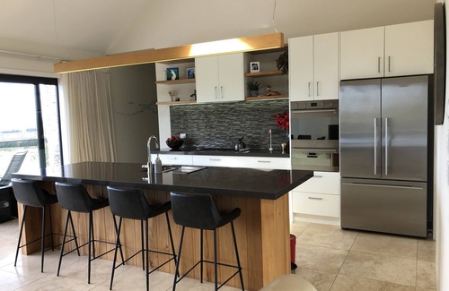 Papamoa House | Luxury Papamoa escape, heated pool, amazing views, a family paradise!