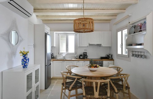 Glisidia Villa | Luxury Paros Villa | Villa Aethra | Beautiful & Serene | Glisidia