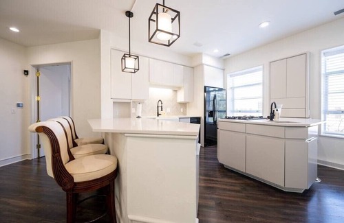 Downtown Indianapolis House | Luxury Penthouse with Steam Room, Elevator