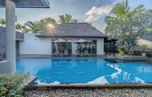 Choeng Thale Villa | Luxury Pool Villa Resort Style Near Laguna Area