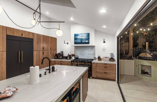 Del Mar Heights House | Luxury Poolside Estate Outdoor Living Views 5 Minutes to Beach