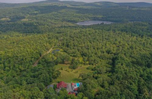 Bucksport House | Luxury Poolside Suite with Views + Private Hot Tub