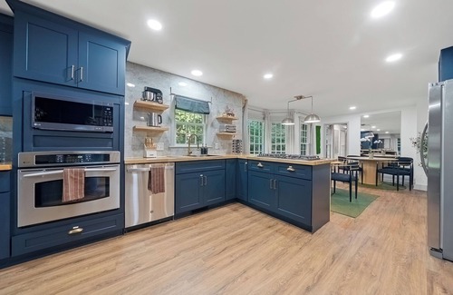 Northeast Raleigh House | Luxury Raleigh Chateau/6 Acres/Private Estate