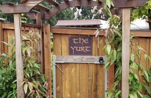 Port Hadlock Cottage | Luxury Retreat Yurt at Brigadoon