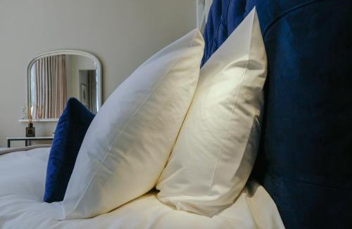 Cotham Apartment | Luxury Redland 1-Bed - Free Parking