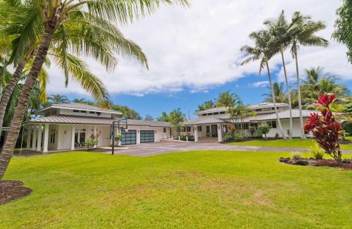 Kailua-Kona House | Luxury Retreat in Kona with Saltwater Pool