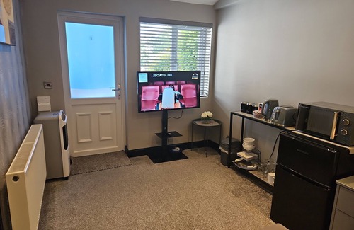 Dudley Apartment | Luxury Room In Dudley