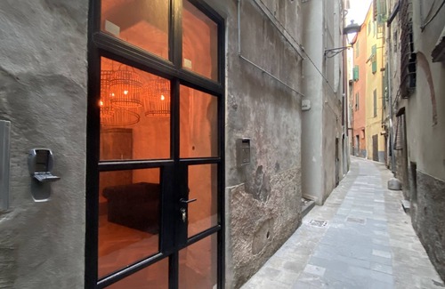 Ventimiglia Apartment | Luxury room in old winecellar