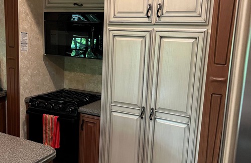Carlton County House | Luxury RV near Duluth, state parks for hiking, and ATV trails
