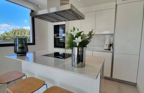 El Faro Apartment | Luxury Santa Barbara heights - Terrace pools, close to the ocean