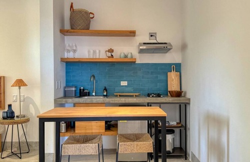 Vinorama Villa | Luxury Seaside Villa For 8 adults! Beach & Surf-Hot Spa-Infinity Pool