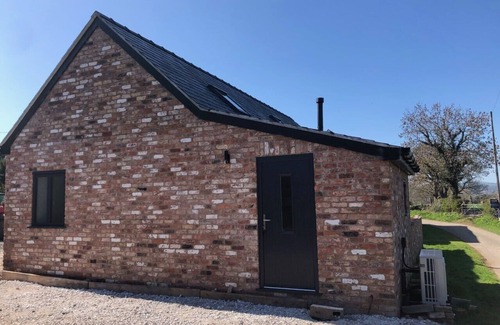 Hendrerwydd House | Luxury Secluded Barn With Private Hot Tub