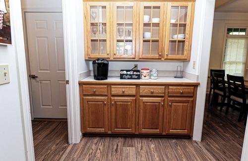 Athens Cabin | Luxury secluded mountain view cabin| Theater | Hottub | Firepit