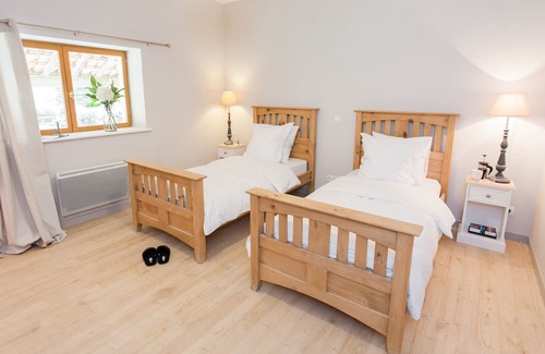 La Courade Cottage | Luxury self- catering Gites overlooking the Cognac valley