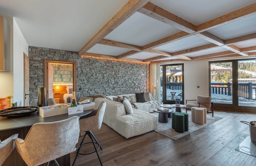 Courchevel Apartment | Luxury Ski-In/Ski-Out Apartment with Spa Access in Courchevel 1850