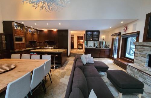 Upper Village Villa | Luxury Ski-in/Ski-out home on Blackcomb