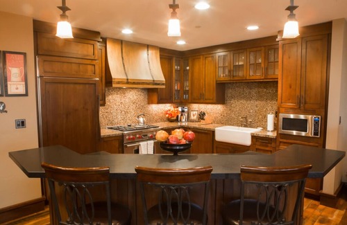 Empire Pass Condo | Luxury Ski-in/Ski-out Arrowleaf at Empire Pass Sleep 6