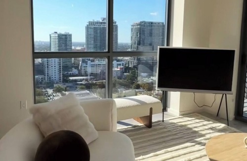 North Beach Apartment | Luxury sophisticated suite right in the heart of Miami