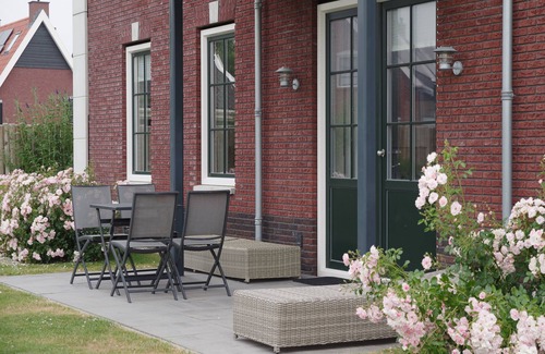 Colijnsplaat Apartment | Luxury stay with sauna, spa-bath near the beach