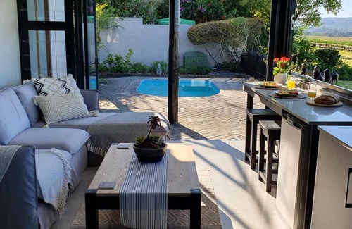 Old Place Apartment | Luxury Studio Retreat | Pool | Fireplace