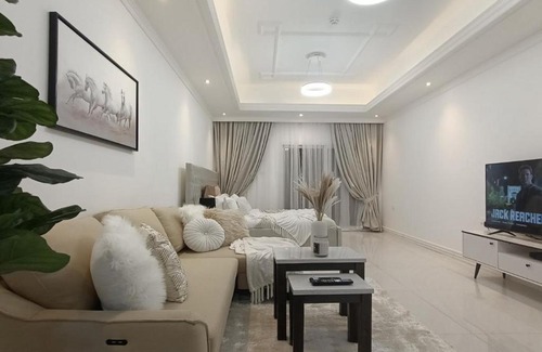 Al Barsha Apartment | Luxury Studio with Pool, Gym & Sauna