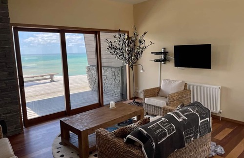 Pongaroa House | Luxury, stylish house with spectacular seaviews