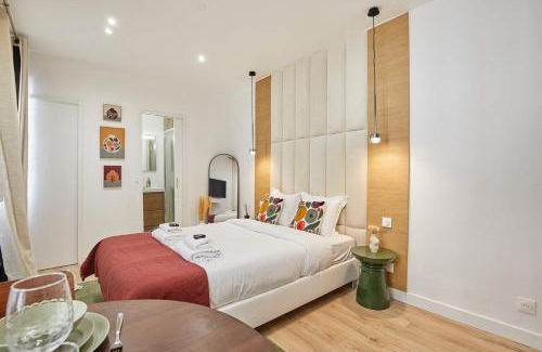 Saint-Fargeau Apartment | Luxury Suite in the Center of Paris