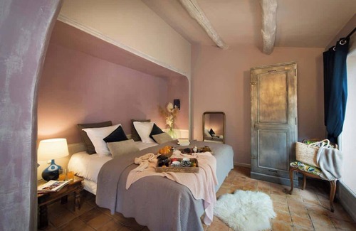 Paluds de Noves Bed & Breakfast | Luxury suite with terrace and private pool and spa