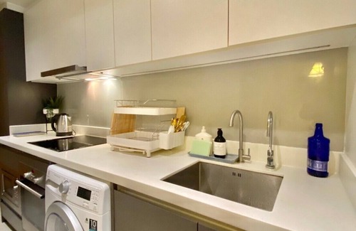 Bangkok Central Business District Condo | Luxury 3 beds, 2BR near BTS Asok, Terminal 21