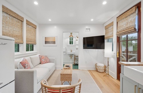 Charleston House | Luxury Tiny House w/Private Pool – Minutes to Folly Beach & Downtown Charleston