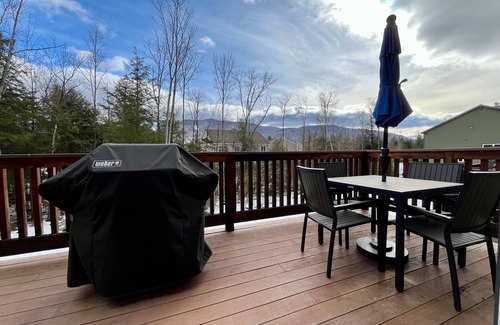 Lincoln House | Luxury townhome in the White Mtns. Convenient to hiking and area activities!