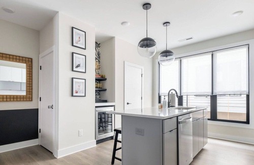 Charlotte House | Luxury Townhome with Rooftop Firepit – 1371