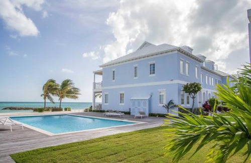 Palm Cay House | Luxury Townhouse in Palm Cay, Nassau Bahamas