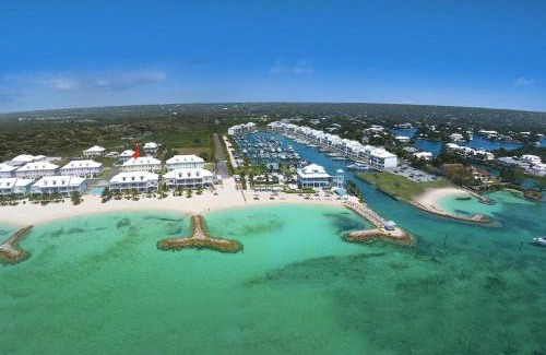 Palm Cay House | Luxury Townhouse in Palm Cay, Nassau Bahamas