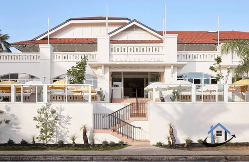 Freshwater House | Luxury townhouse, ocean views, plunge pool, pets