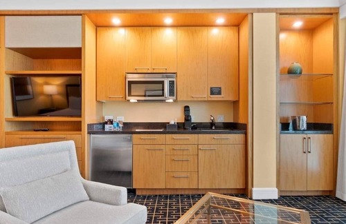 Las Vegas Apartment | Luxury Trump Tower Studio Strip Views 2201