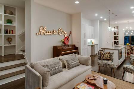 Edgehill House | Luxury Twin Homes in Nashville's Gulch