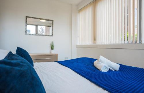 Central Milton Keynes Apartment | Luxury Two-Bedroom Apartment - Central, Free Wi-Fi, 7 Mins from Station By AV Hughes Properties