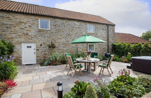 Scarborough Cottage | Luxury upside down , terraced barn conversion in a wonderful setting
