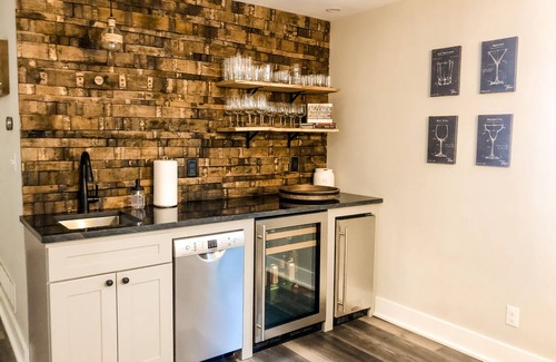 New Buffalo House | Luxury vacation cottage - walk to downtown New Buffalo, beach, and heated pool!
