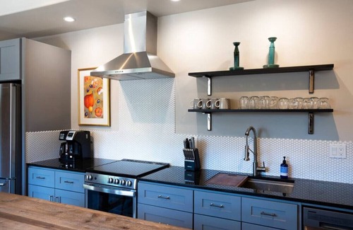 Downtown Santa Fe Apartment | Luxury View Loft at the Historic Plaza -Spacious 1,050 Sq Ft